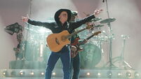 Garth Brooks in concert