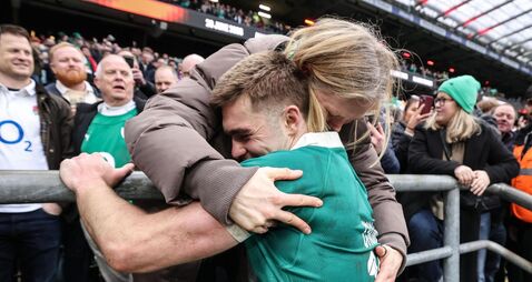 Jack Crowley celebrate after the match 21/2/2026